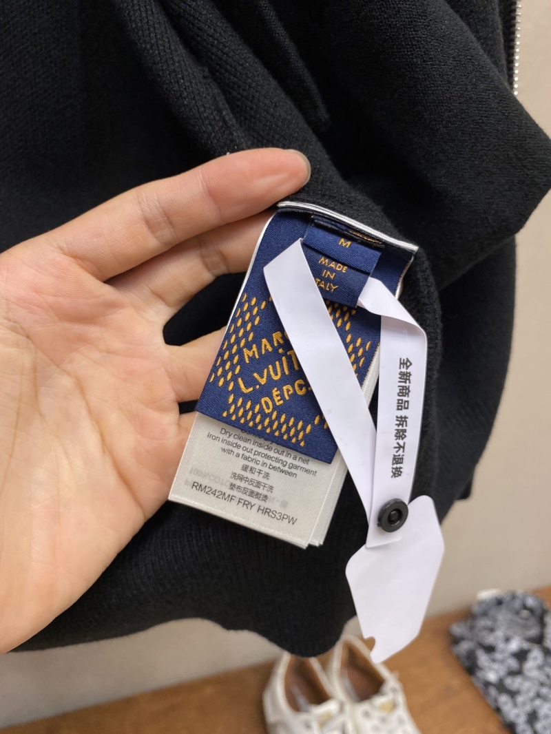 l0vis Vvtt0n outwear